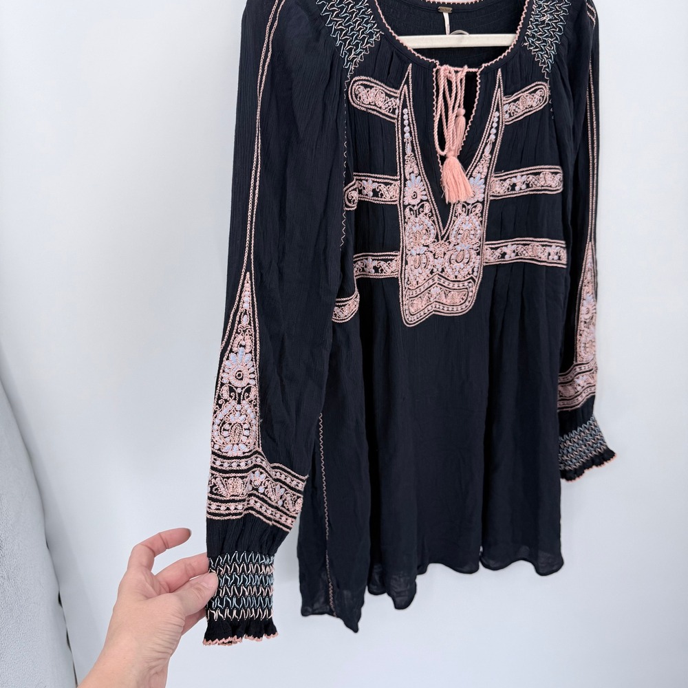 Free People Wind Willow Navy Blue Embroidered Tassel Peasant Tunic Top Small - Picture 3 of 6